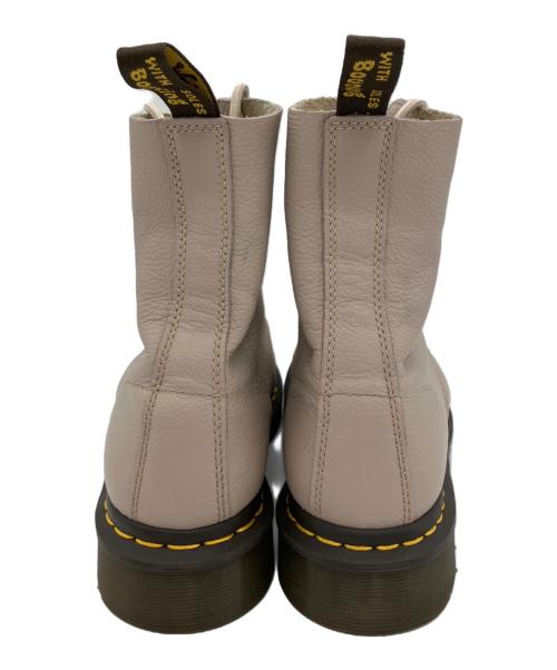 Dr.Martens（ドクターマーチン）Dr.Martens (ドクターマーチン) 8ホールブーツ ベージュ サイズ:UK7の古着・服飾アイテム