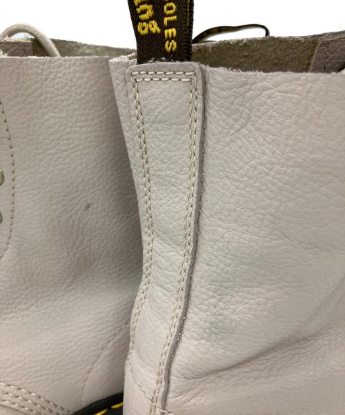 Dr.Martens（ドクターマーチン）Dr.Martens (ドクターマーチン) 8ホールブーツ ベージュ サイズ:UK7の古着・服飾アイテム