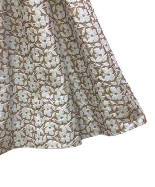 SEVEN TEN by MIHO KAWAHITO（セブン テン バイ ミホ カワヒト）SEVEN TEN by MIHO KAWAHITO (セブン テン バイ ミホ カワヒト) スカート ベージュ×ホワイト サイズ:Mの古着・服飾アイテム