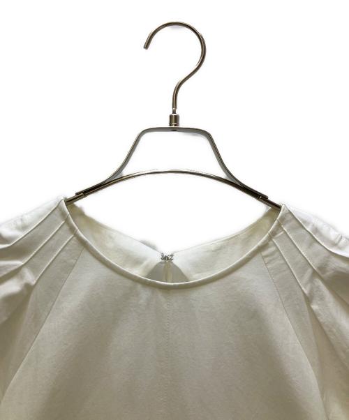 UNITED ARROWS TOKYO（ユナイテッドアローズトウキョウ）UNITED ARROWS TOKYO (ユナイテッドアローズトウキョウ) 半袖ワンピース ホワイト サイズ:38の古着・服飾アイテム