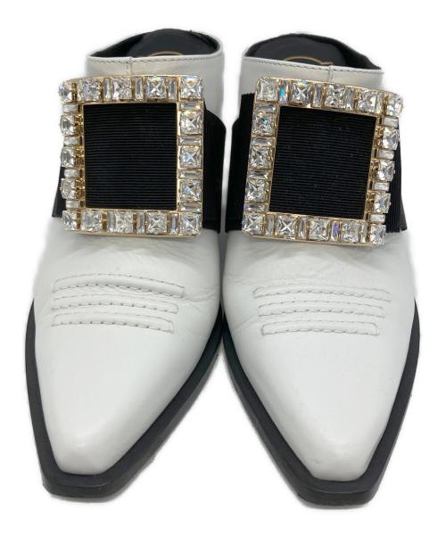 Roger Vivier（ロジェ ヴィヴィエ）Roger Vivier (ロジェ ヴィヴィエ) ミュール ヴィヴテックスストラスミュール ホワイト サイズ:36の古着・服飾アイテム