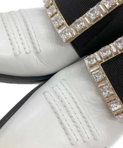 Roger Vivier（ロジェ ヴィヴィエ）Roger Vivier (ロジェ ヴィヴィエ) ミュール ヴィヴテックスストラスミュール ホワイト サイズ:36の古着・服飾アイテム