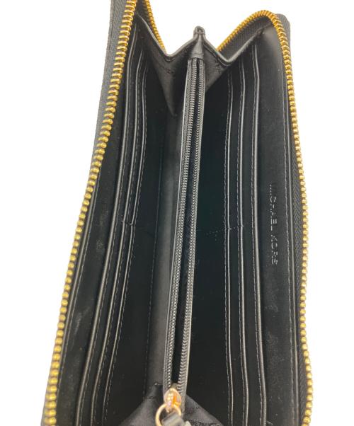 MICHAEL KORS（マイケル・コース）MICHAEL KORS (マイケル・コース) 長財布 ブラック×ゴールド 未使用品の古着・服飾アイテム