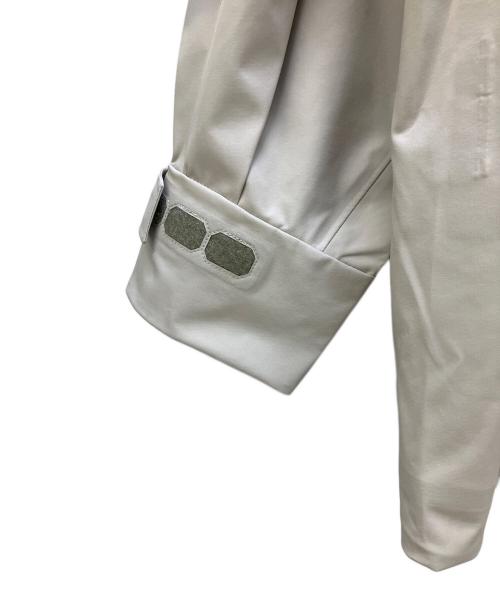 DESCENTE（デサント）DESCENTE (デサント) Spick and Span (スピック＆スパン) マウンテンパーカー 別注WATERPROOF JACKET ライトグレー サイズ:L 未使用品の古着・服飾アイテム