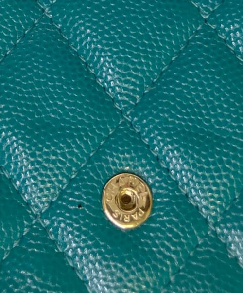 CHANEL（シャネル）CHANEL (シャネル) 3つ折り財布 マトラッセ グリーンの古着・服飾アイテム
