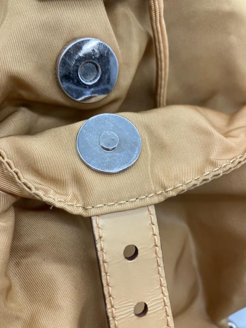 PRADA（プラダ）PRADA (プラダ) リュック ベージュの古着・服飾アイテム