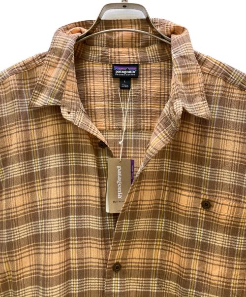 Patagonia（パタゴニア）Patagonia (パタゴニア) 半袖シャツ ベージュ サイズ:L 未使用品の古着・服飾アイテム