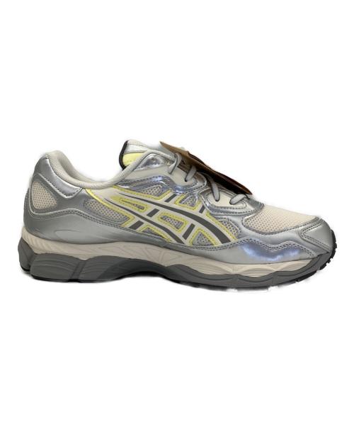 asics（アシックス）asics (アシックス) スニーカー アイボリー×シルバー サイズ:28.5 未使用品の古着・服飾アイテム