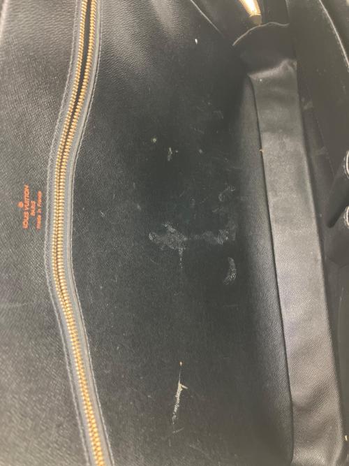 LOUIS VUITTON（ルイ ヴィトン）LOUIS VUITTON (ルイ ヴィトン) ビジネスバッグ エピ ポルト ドキュマン ヴォワヤージュ ブラックの古着・服飾アイテム
