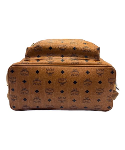 MCM（エムシーエム）MCM (エムシーエム) スタッズリュック ブラウンの古着・服飾アイテム