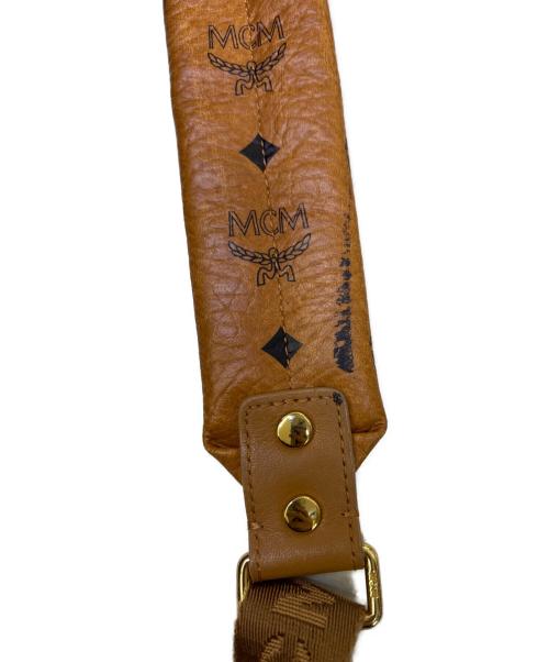 MCM（エムシーエム）MCM (エムシーエム) スタッズリュック ブラウンの古着・服飾アイテム