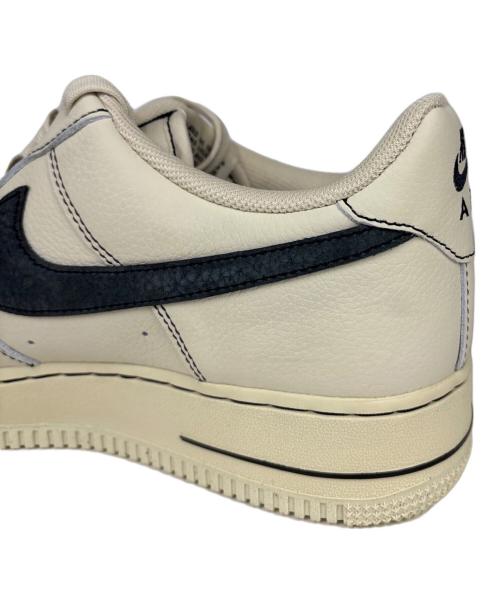 NIKE（ナイキ）NIKE (ナイキ) Air Force 1 '07 LV8 ベージュ サイズ:SIZE 27cmの古着・服飾アイテム