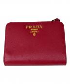 PRADAプラダ）の古着「2つ折り財布」｜レッド