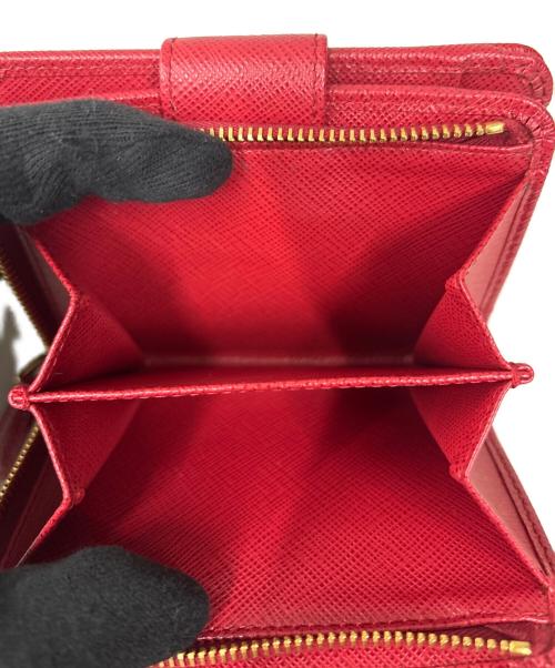 PRADA（プラダ）PRADA (プラダ) 2つ折り財布 レッドの古着・服飾アイテム