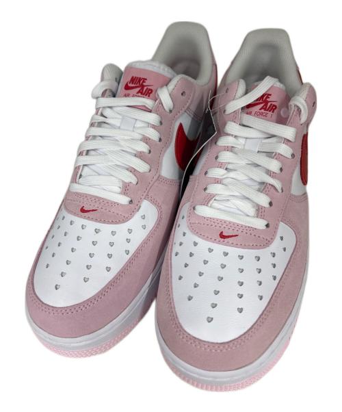 NIKE（ナイキ）NIKE (ナイキ) AIR FORCE 1 07 QS　2021年 バレンタインモデル ホワイト×ライトピンク サイズ:SIZE 28cm 未使用品の古着・服飾アイテム