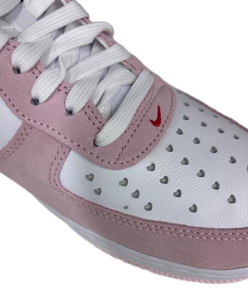 NIKE（ナイキ）NIKE (ナイキ) AIR FORCE 1 07 QS　2021年 バレンタインモデル ホワイト×ライトピンク サイズ:SIZE 28cm 未使用品の古着・服飾アイテム
