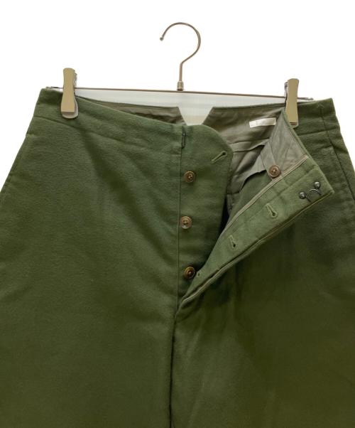 COMOLI（コモリ）COMOLI (コモリ) モールスキン バックストラップ パンツ オリーブ サイズ:1の古着・服飾アイテム