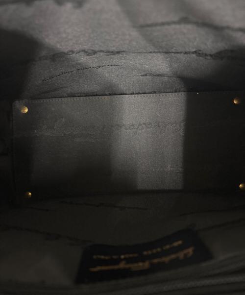 Salvatore Ferragamo（サルヴァトーレ フェラガモ）Salvatore Ferragamo (サルヴァトーレ フェラガモ) ハンドバッグ ブラックの古着・服飾アイテム