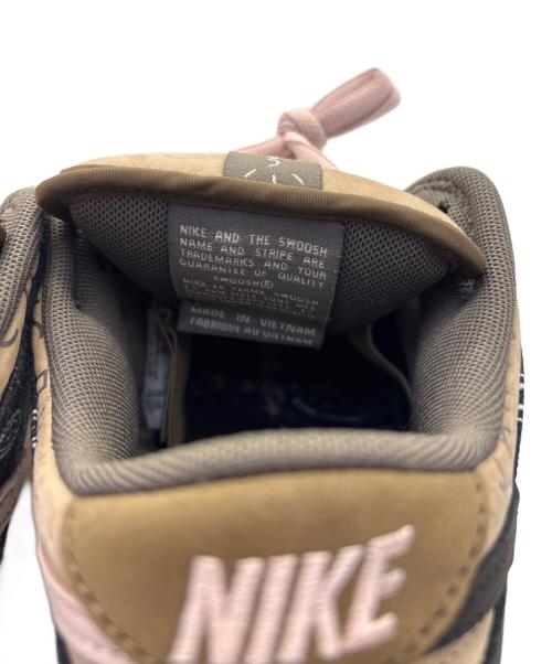 NIKE（ナイキ）NIKE (ナイキ) TRAVIS SCOTT (トラヴィススコット) ローカットスニーカー ベージュ サイズ:25cmの古着・服飾アイテム