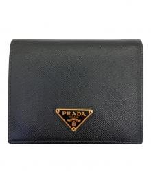 PRADA（プラダ）の古着「2つ折り財布  サフィアーノトライアングル」｜ブラック