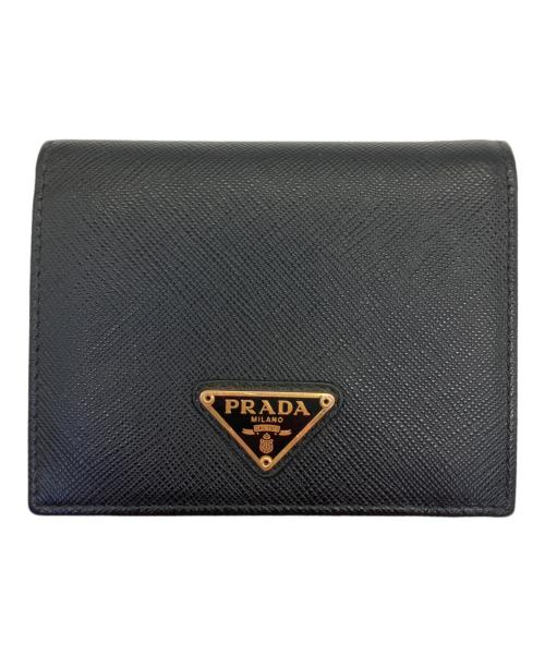 PRADA（プラダ）PRADA (プラダ) 2つ折り財布  サフィアーノトライアングル ブラックの古着・服飾アイテム