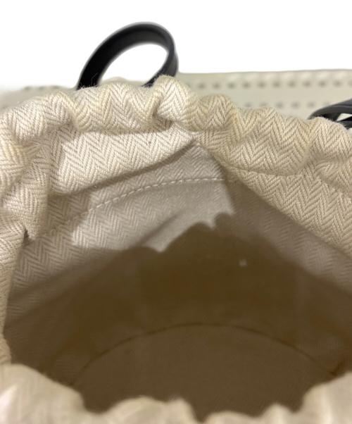 LOEWE（ロエベ）LOEWE (ロエベ) カゴバッグ　ビーハイブ ベージュ×ブラックの古着・服飾アイテム