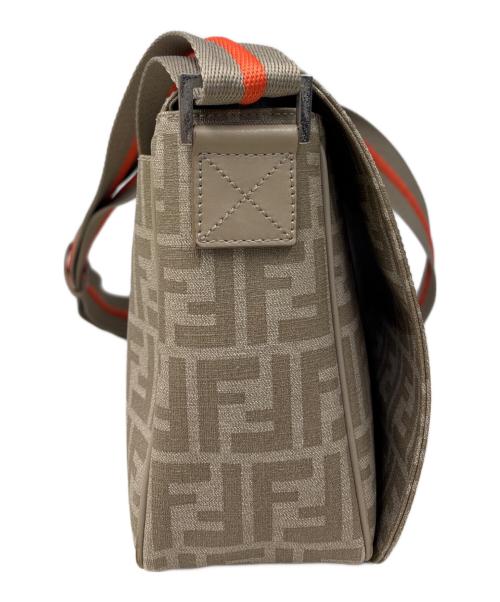 FENDI（フェンディ）FENDI (フェンディ) ショルダーバッグ　ズッキーノ ベージュの古着・服飾アイテム