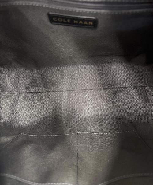 COLE HAAN（コールハーン）COLE HAAN (コールハーン) ショルダーバッグ　カミラ ホーボー ブラックの古着・服飾アイテム