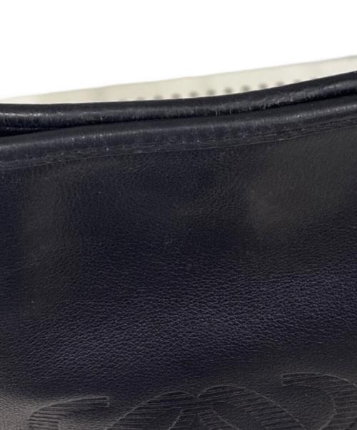 LOEWE（ロエベ）LOEWE (ロエベ) ショルダーバッグ　アナグラム ブラックの古着・服飾アイテム