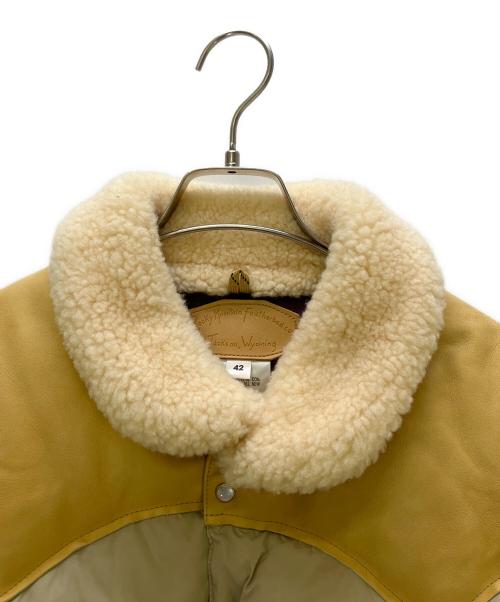 RockyMountainFeatherBed（ロッキーマウンテンフェザーベッド）RockyMountainFeatherBed (ロッキーマウンテンフェザーベッド) ダウンジャケット ベージュ サイズ:42の古着・服飾アイテム