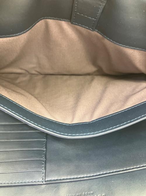 BOTTEGA VENETA（ボッテガベネタ）BOTTEGA VENETA (ボッテガベネタ) クラッチバッグ イントレチャート ネイビーの古着・服飾アイテム