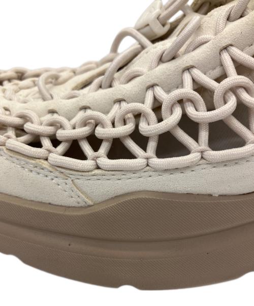 KEEN（キーン）KEEN (キーン) スニーカーサンダル　UNEEK WK ベージュ サイズ:25cmの古着・服飾アイテム