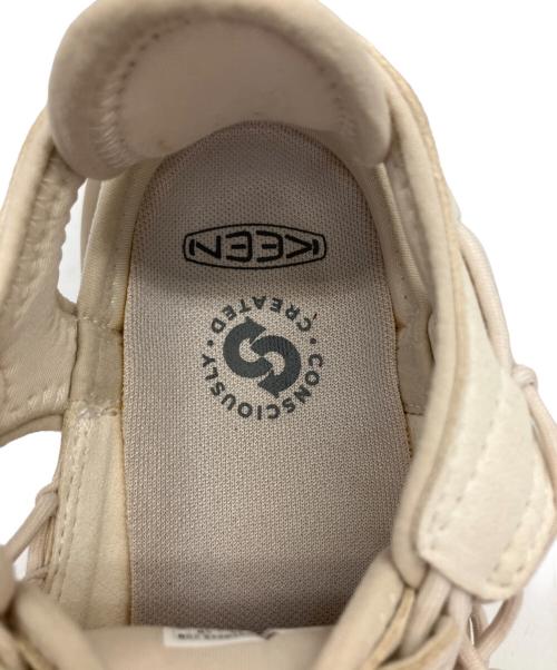 KEEN（キーン）KEEN (キーン) スニーカーサンダル　UNEEK WK ベージュ サイズ:25cmの古着・服飾アイテム