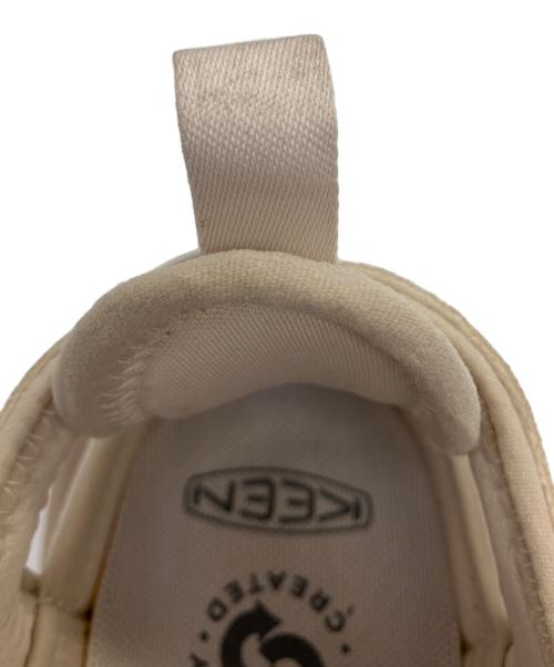 KEEN（キーン）KEEN (キーン) スニーカーサンダル　UNEEK WK ベージュ サイズ:25cmの古着・服飾アイテム