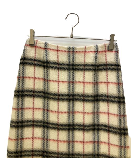 BURBERRY（バーバリー）BURBERRY (バーバリー) スカート ベージュ サイズ:40の古着・服飾アイテム