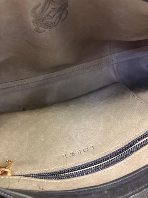 LOEWE（ロエベ）LOEWE (ロエベ) ワンショルダーバッグ カーキの古着・服飾アイテム