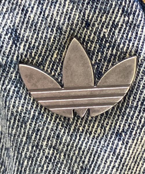 adidas（アディダス）adidas (アディダス) デニムパンツ ADILENIUM 5.0 DENIM JEANS インディゴ サイズ:26の古着・服飾アイテム