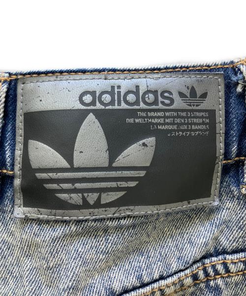 adidas（アディダス）adidas (アディダス) デニムパンツ ADILENIUM 5.0 DENIM JEANS インディゴ サイズ:26の古着・服飾アイテム
