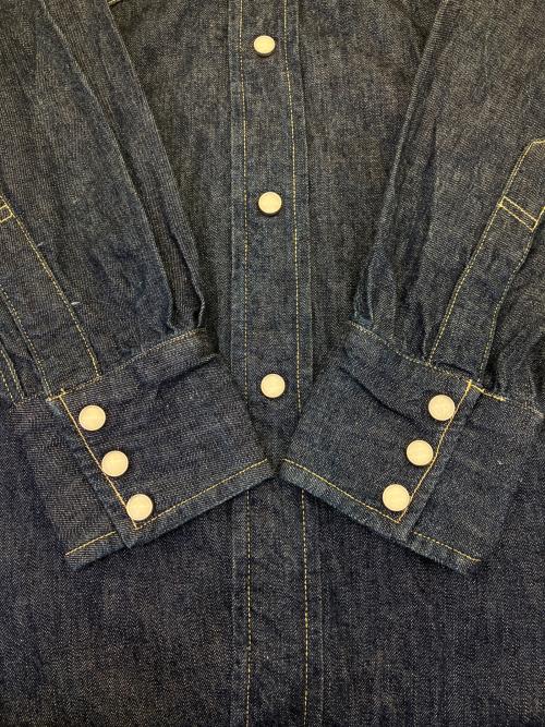 LEVI'S（リーバイス）LEVI'S (リーバイス) 50s復刻 ショートホーンウエスタンシャツ インディゴ サイズ:40の古着・服飾アイテム