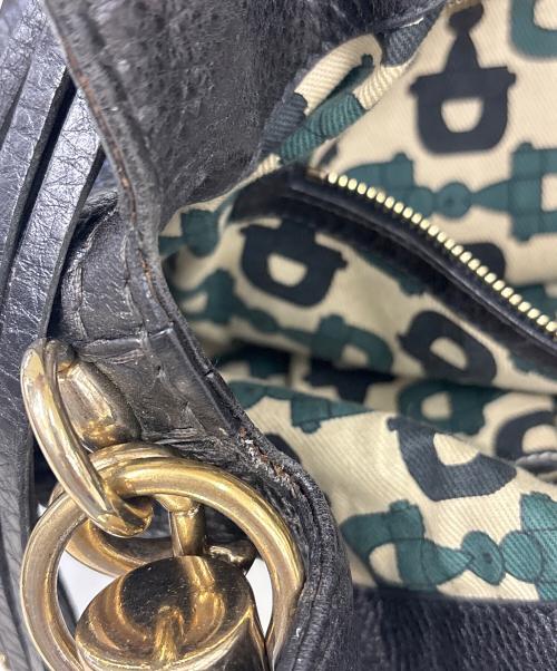 GUCCI（グッチ）GUCCI (グッチ) 2WAYバッグ　インディ　グッチシマ タッセル ブラックの古着・服飾アイテム