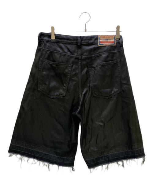 DIESEL（ディーゼル）DIESEL (ディーゼル) デニムハーフパンツ DE-SIRE Shorts In Coated Tailoring Denim ブラック サイズ:W27の古着・服飾アイテム
