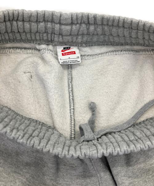 NIKE（ナイキ）NIKE (ナイキ) SUPREME (シュプリーム) 23SS Sweatpant グレー サイズ:Sの古着・服飾アイテム