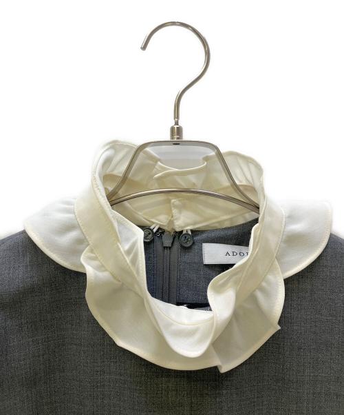 ADORE（アドーア）ADORE (アドーア) フレックストロピカルワンピース グレー サイズ:38 未使用品の古着・服飾アイテム
