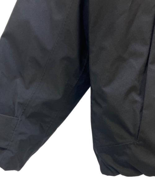 DESCENTE ALLTERRAIN（デザイント オルテライン）DESCENTE ALLTERRAIN (デザイント オルテライン) ダウンジャケット ゴアテックスハイブリッドインシュレーテッドジャケット ブラック サイズ:Mの古着・服飾アイテム
