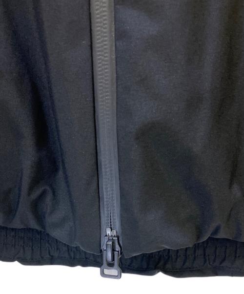 DESCENTE ALLTERRAIN（デザイント オルテライン）DESCENTE ALLTERRAIN (デザイント オルテライン) ダウンジャケット ゴアテックスハイブリッドインシュレーテッドジャケット ブラック サイズ:Mの古着・服飾アイテム