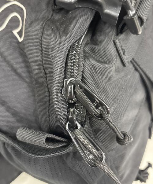 SUPREME（シュプリーム）Supreme (シュプリーム) ボディーバッグ　19AW waist bag ブラックの古着・服飾アイテム