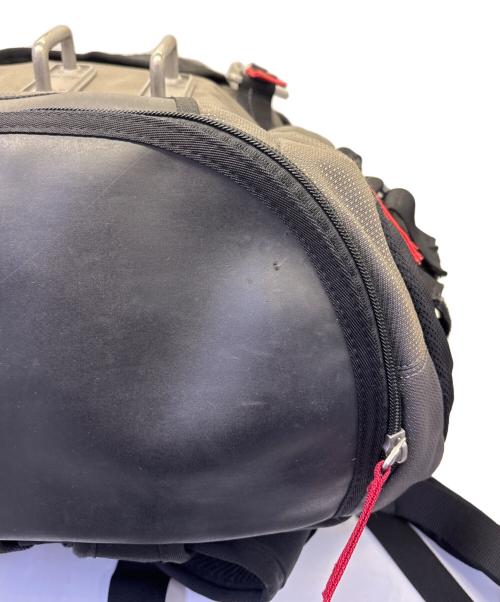 OAKLEY（オークリー）OAKLEY (オークリー) リュック　Kitchen Sink グレーの古着・服飾アイテム