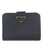 PRADAプラダ）の古着「2つ折り財布　トライアングル」｜ブラック