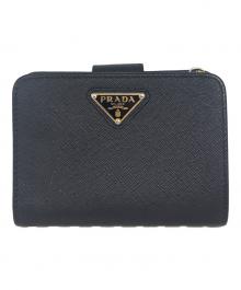 PRADA（プラダ）の古着「2つ折り財布　トライアングル」｜ブラック