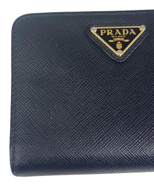 PRADA（プラダ）PRADA (プラダ) 2つ折り財布　トライアングル ブラックの古着・服飾アイテム